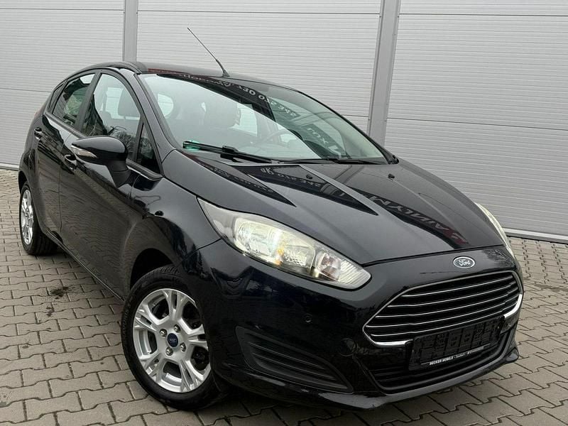 Używany Ford Fiesta 80 KM (58 kW) 2014 Czarny (metalik) Hatchback