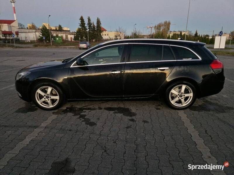 Używany Opel Insignia 2010 Czarny Kombi