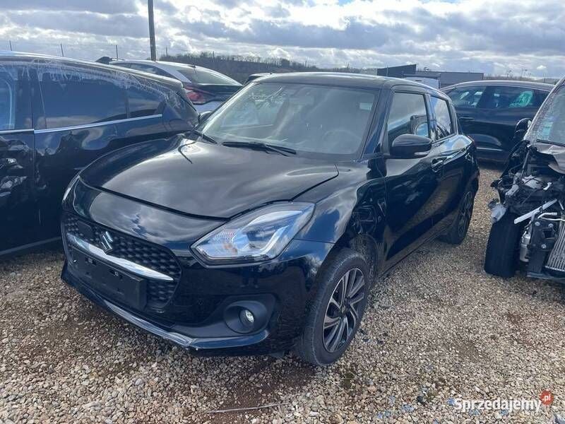 Czarny Używany 2023 Suzuki Swift Hatchback | 30 600 zł - Obraz 1/4