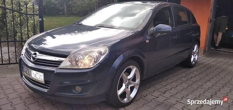 Używany Opel Astra Cosmo 2009 Szary Hatchback