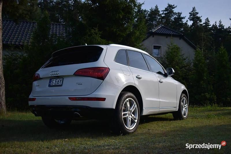 Biały Używany 2013 Audi Q5 SUV | 58 000 zł (Uczciwa cena) - Obraz 1/4