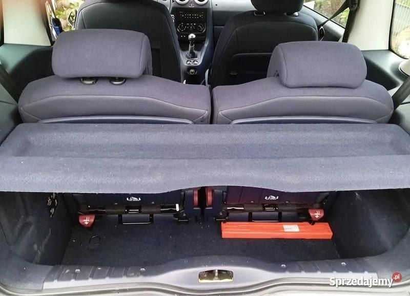 Żółty Używany 2005 Peugeot 1007 Minivan | 6950 zł - Obraz 1/4