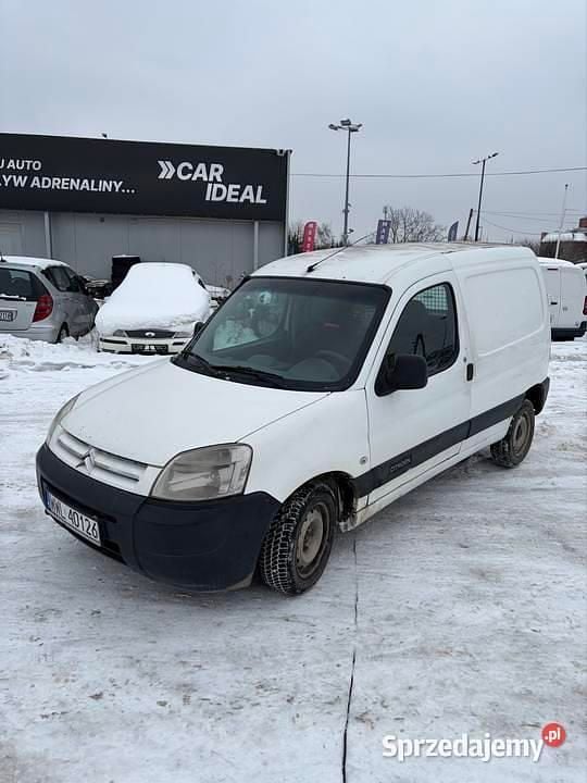 Biały Używany 2010 Citroën Berlingo Minivan | 3580 zł (Super Cena) - Obraz 1/4