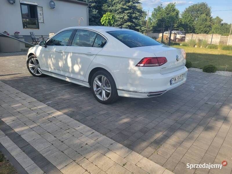 Używany VW Passat 2016 Biały Sedan/Limuzyna