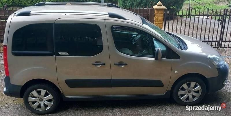 Używany 2010 Citroën Berlingo XTR Minivan | 19 900 zł (Uczciwa cena) - Obraz 1/4