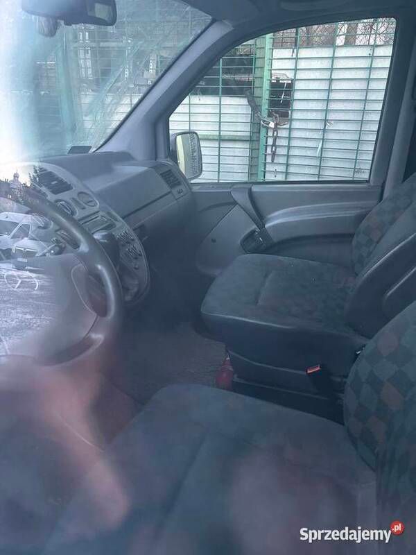 Używany 2001 Mercedes Vito Minivan | 1990 zł - Obraz 1/2