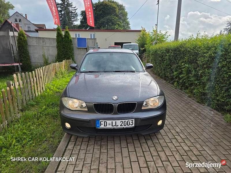 Szary Używany 2005 BMW 116 Hatchback | 9999 zł (Uczciwa cena) - Obraz 1/4