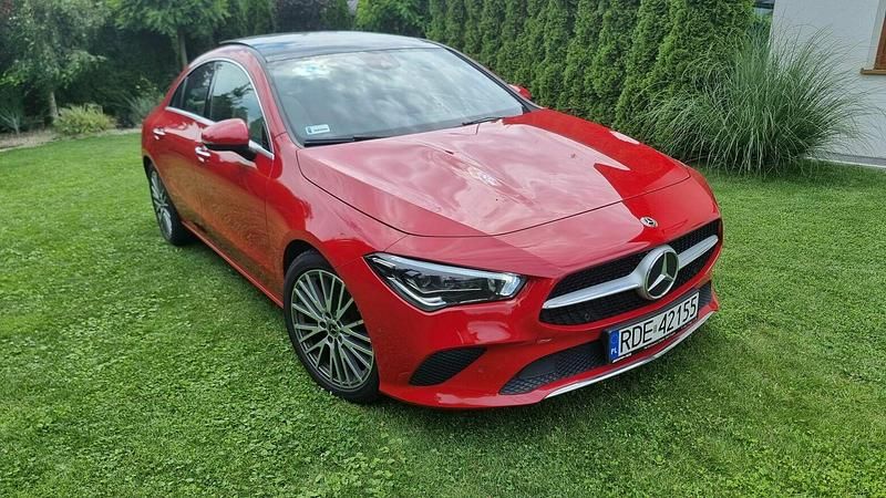 Używany Mercedes CLA200 163 KM (119 kW) 2019 Czerwony Sedan/Limuzyna