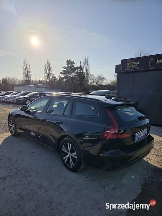 Używany Volvo V60 2018 Czarny Kombi