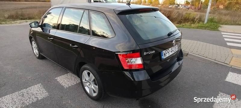 Używany Skoda Fabia 2016 Czarny Kombi