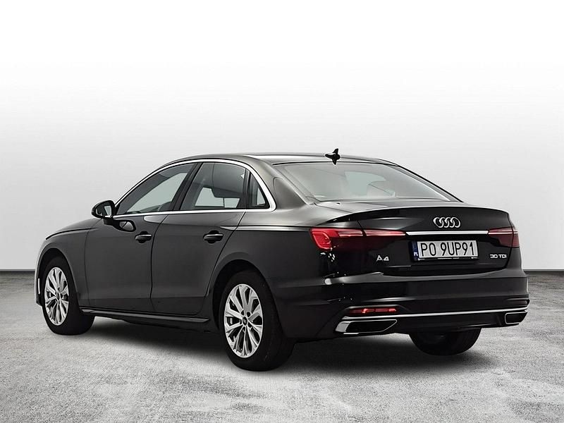 Używany Audi A4 136 KM (100 kW) 2021 Czarny Sedan/Limuzyna