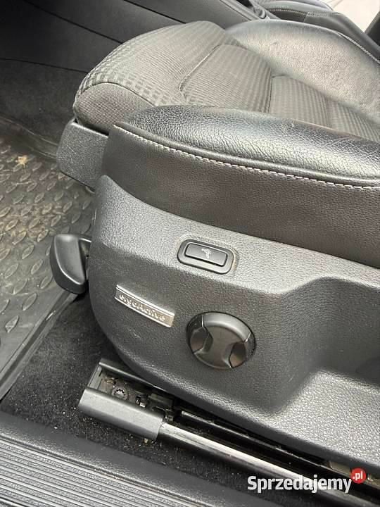 Używany VW Golf VII Highline 2016 Czarny Kombi