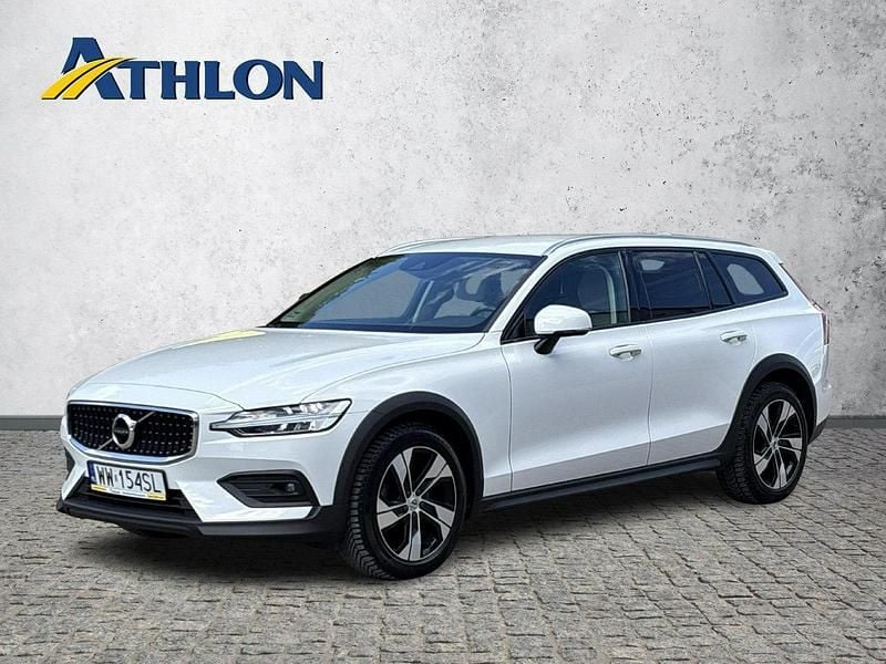 Biały Używany 2020 Volvo V60 CC Kombi | 120 500 zł (Uczciwa cena) - Obraz 1/4