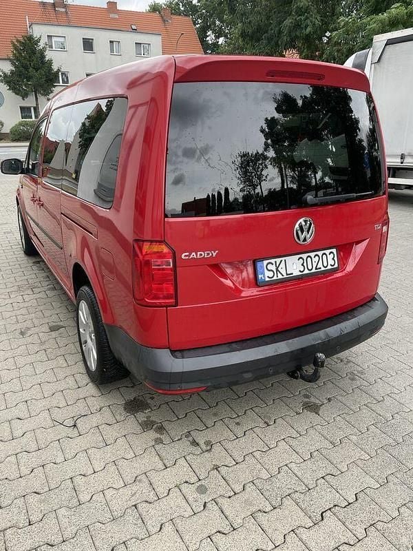 Używany VW Caddy Maxi 2016 Czerwony Minivan