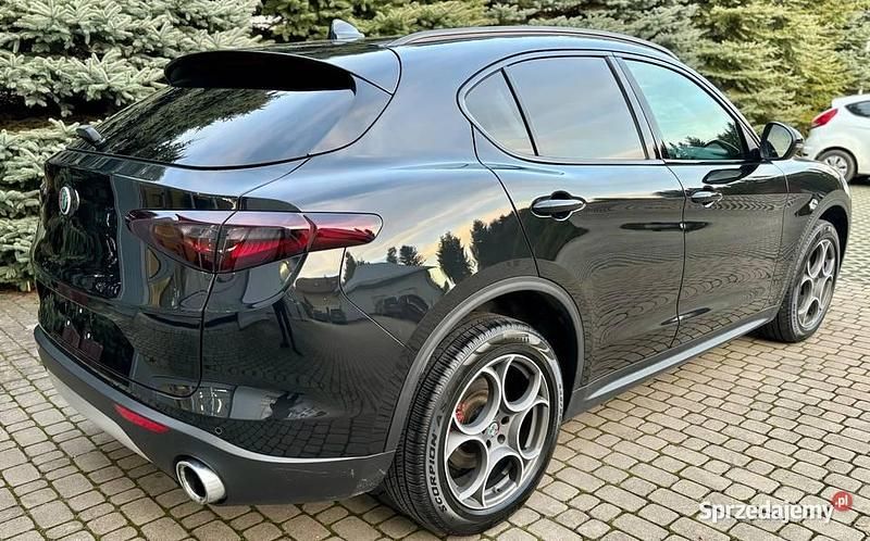 Używany Alfa Romeo Stelvio 2018 Czarny SUV