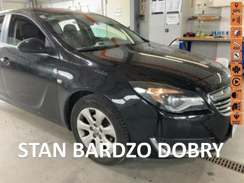 Czarny Używany 2015 Opel Insignia Innovation Hatchback | 37 200 zł (Uczciwa cena) - Obraz 1/4