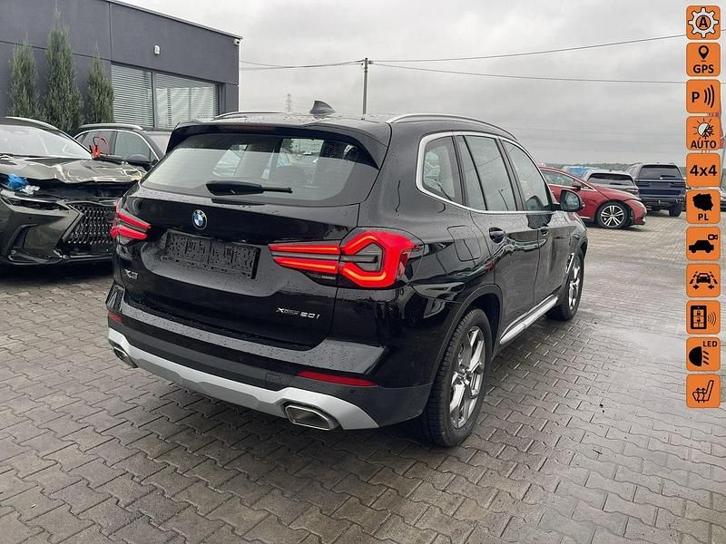Czarny (metalik) Używany 2023 BMW X3 SUV | 135 900 zł - Obraz 1/4