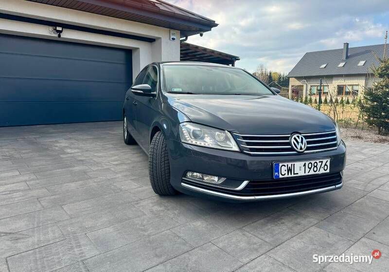 Grafitowy Używany 2011 VW Passat Sedan/Limuzyna | 31 900 zł (Dość drogi) - Obraz 1/4