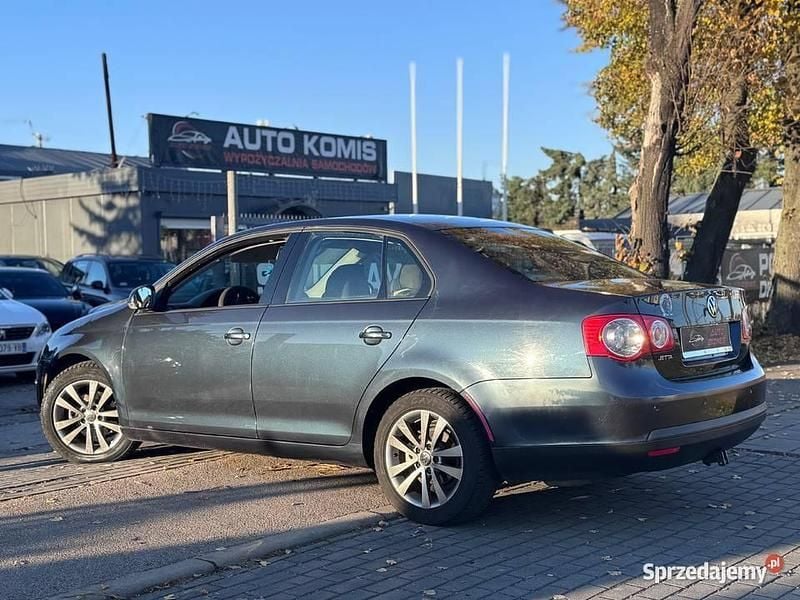 Używany 2008 VW Jetta | 10 900 zł (Uczciwa cena) - Obraz 1/4