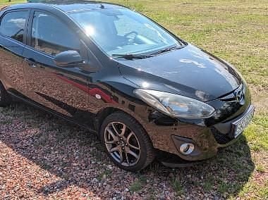 Używany Mazda 2 84 KM (61 kW) 2013 Czarny Hatchback