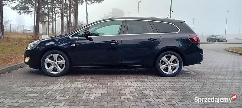 Używany Opel Astra 160 KM (117 kW) 2010