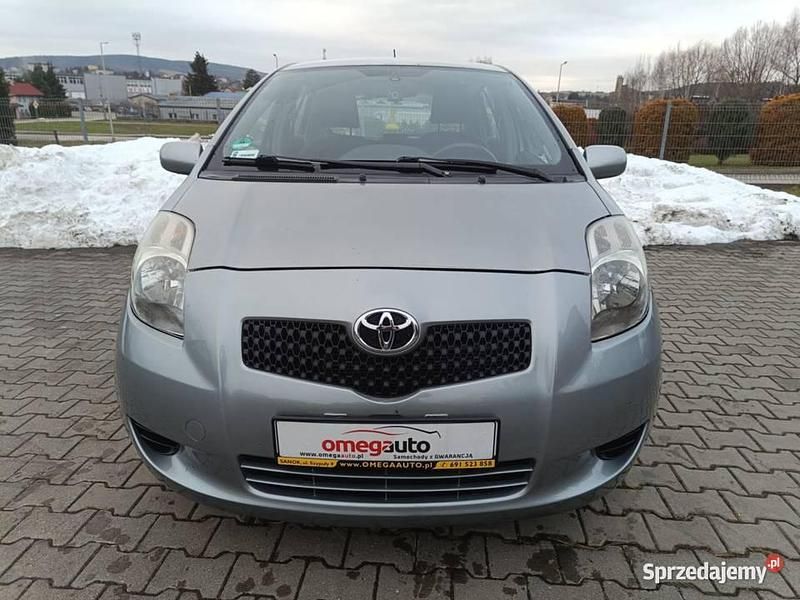 Srebrny Używany 2007 Toyota Yaris Hatchback | 19 000 zł (Dobra cena) - Obraz 1/4
