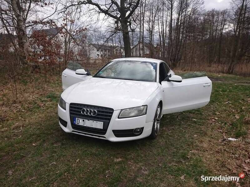 Biały Używany 2009 Audi A5 Coupe | 24 000 zł - Obraz 1/4