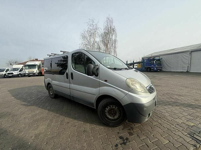 Używany Opel Vivaro 2008 Srebrny Minivan