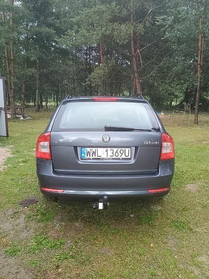 Szary Używany 2012 Skoda Octavia Kombi | 15 800 zł - Obraz 1/4