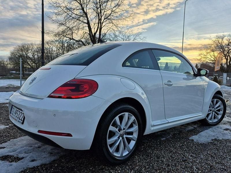 Używany VW Beetle 105 KM (77 kW) 2012 Biały Hatchback