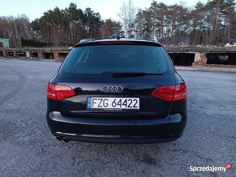 Używany Audi A4 2015 Czarny Kombi
