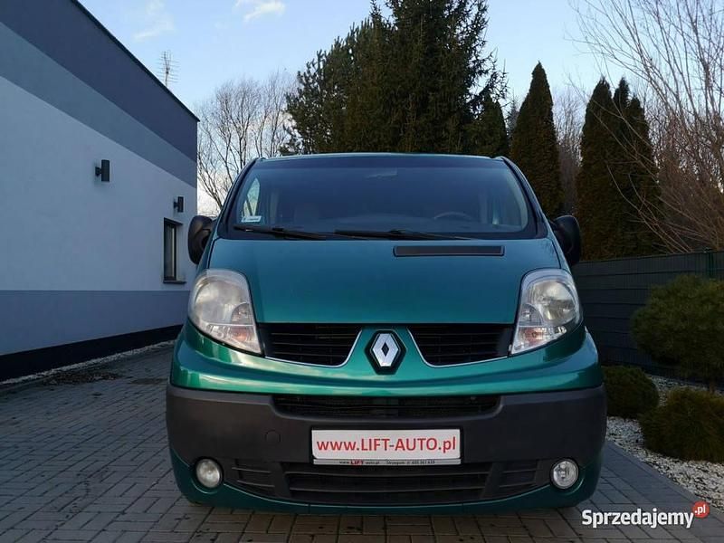 Zielony Używany 2012 Renault Trafic Minivan | 36 900 zł (Uczciwa cena) - Obraz 1/4