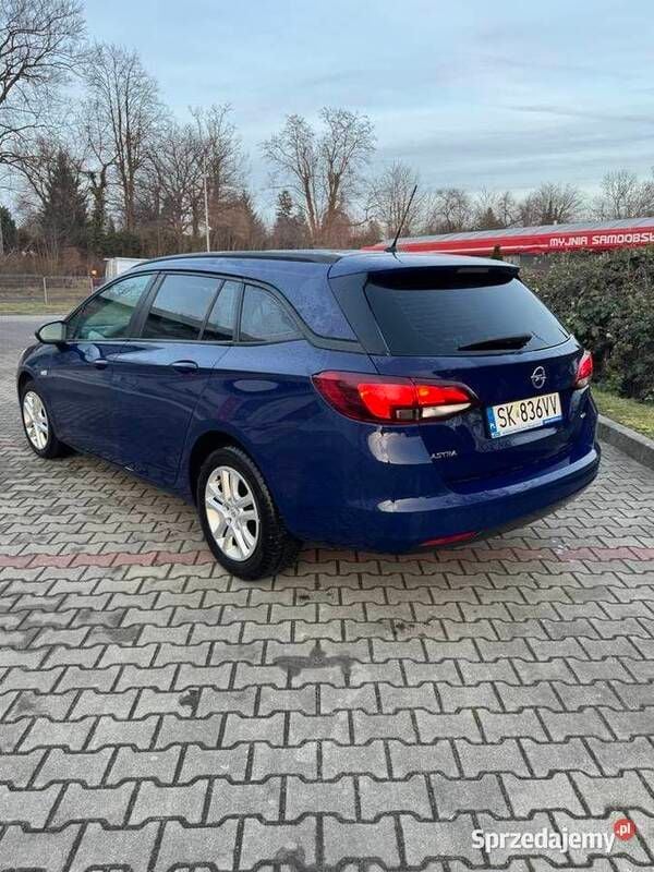 Używany Opel Astra 2017 Granatowy Kombi