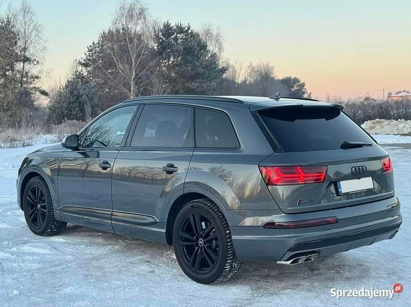 Używany Audi SQ7 Ambiente 435 KM (319 kW) 2017 Szary SUV