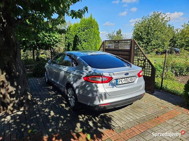 Używany Ford Mondeo 160 KM (117 kW) 2017 Srebrny Hatchback