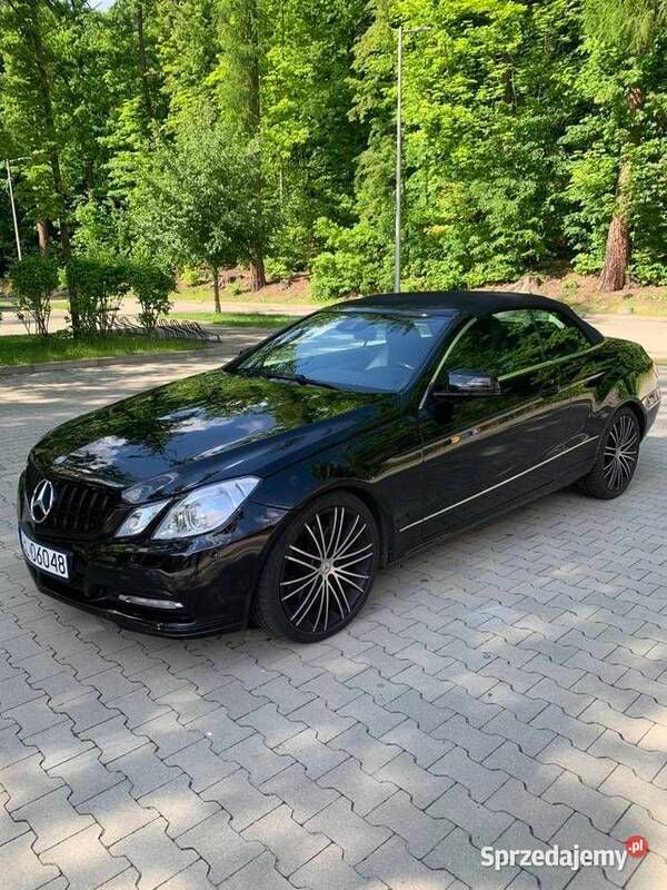 Używany 2012 Mercedes E250 Kabriolet | 47 000 zł - Obraz 1/4