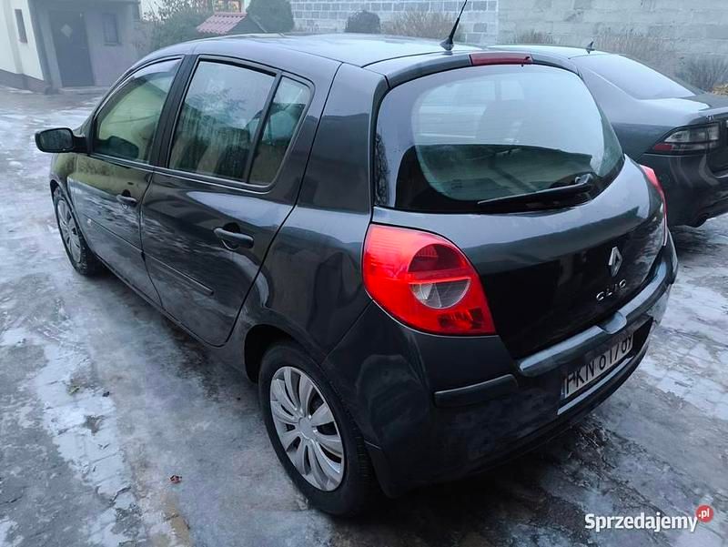 Używany Renault Clio III 2006 Grafitowy Hatchback