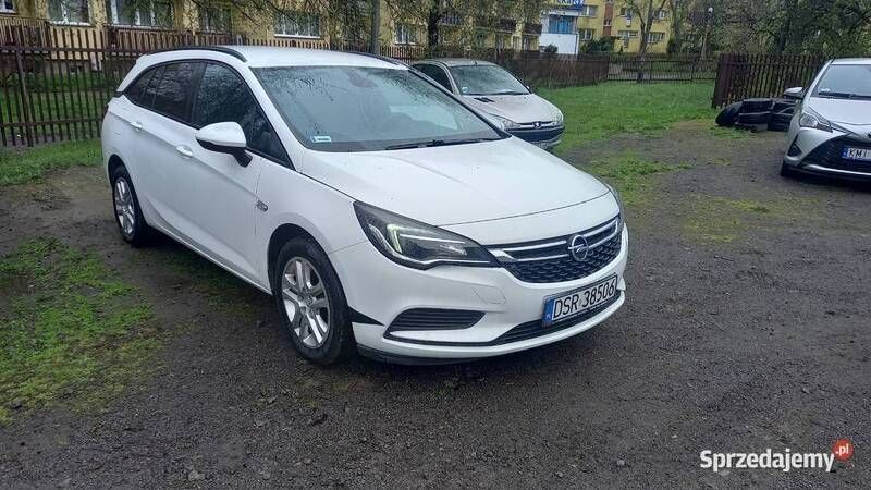 Biały Używany 2016 Opel Astra Sedan/Limuzyna | 29 500 zł (Uczciwa cena) - Obraz 1/4