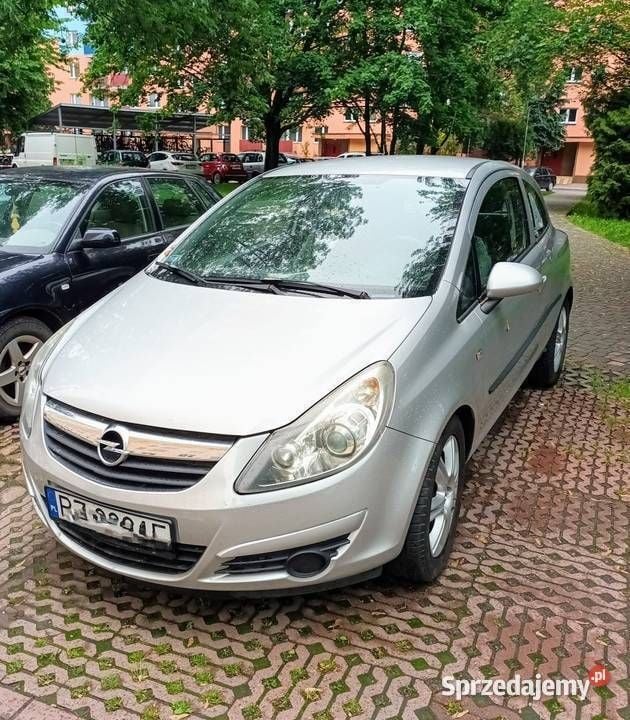 Używany Opel Corsa 2008 Srebrny Hatchback