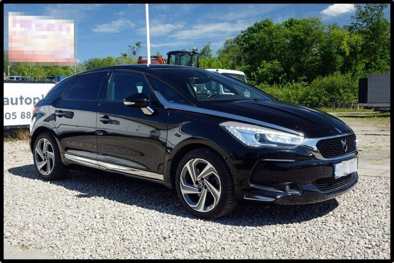 Czarny (metalik) Używany 2016 DS Automobiles DS5 Hatchback | 53 900 zł - Obraz 1/4