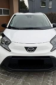 Używany Toyota Aygo X 72 KM (52 kW) 2022 Biały SUV