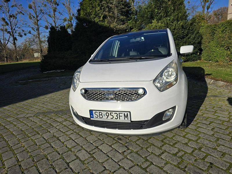 Używany Kia Venga 115 KM (84 kW) 2010 Biały Hatchback