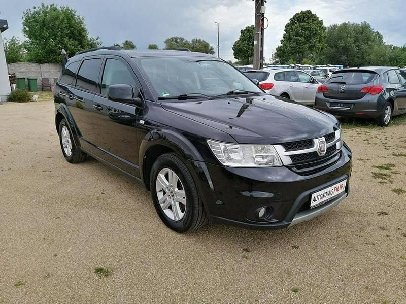 Używany Fiat Freemont 170 KM (125 kW) 2013 Czarny SUV