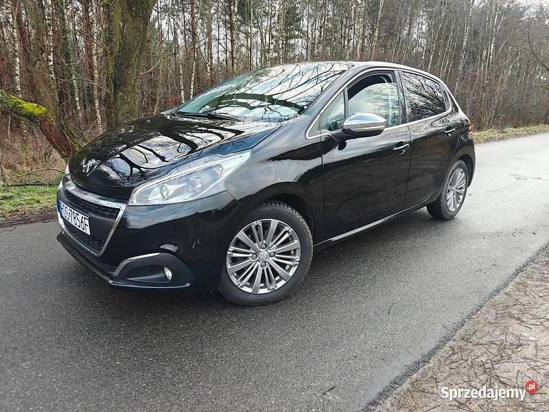 Używany Peugeot 208 Allure 2019 Czarny Hatchback