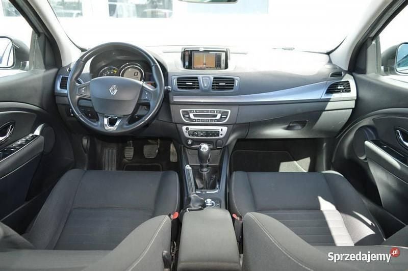 Srebrny Używany 2015 Renault Mégane GrandTour LIMITED Kombi | 24 900 zł (Dobra cena) - Obraz 1/4