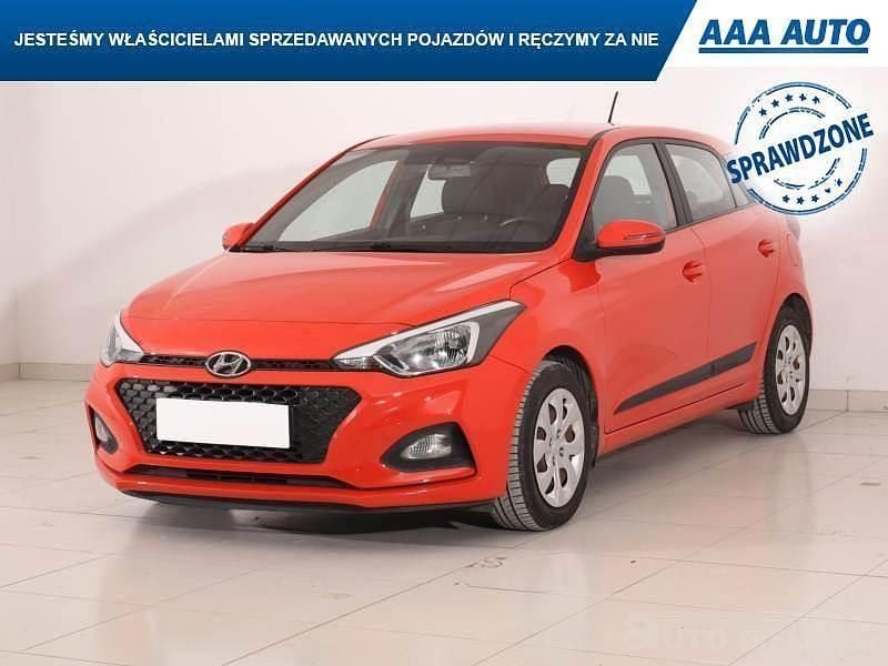 Używany Hyundai i20 2020 Czerwony Hatchback