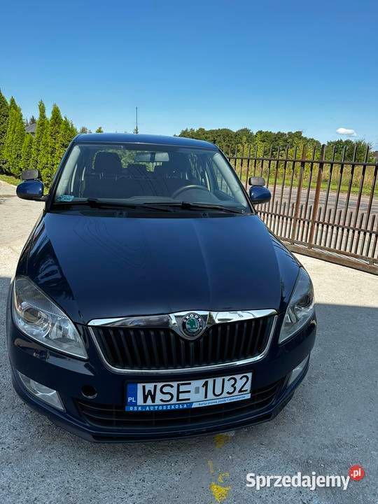 Granatowy Używany 2012 Skoda Fabia Hatchback | 13 000 zł (Uczciwa cena) - Obraz 1/4