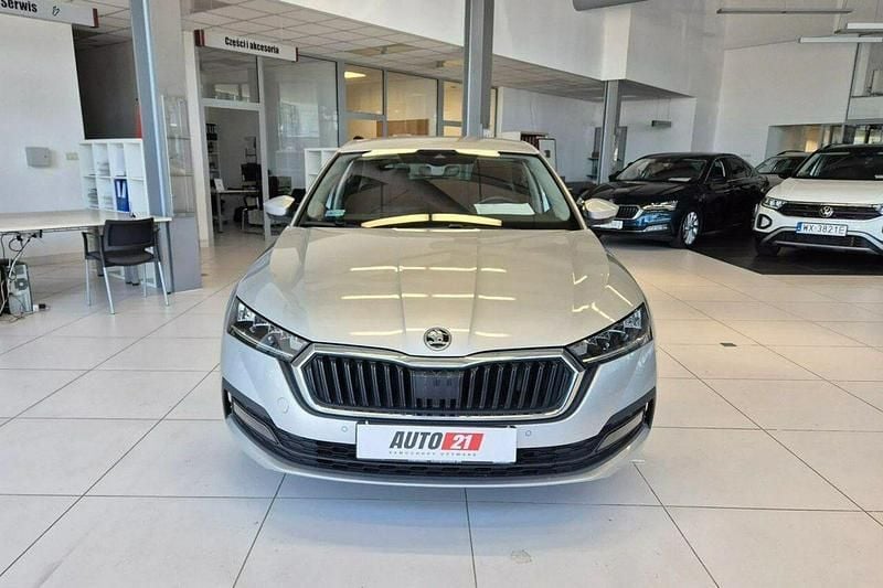 Używany Skoda Octavia 150 KM (110 kW) 2022 Srebrny Sedan/Limuzyna
