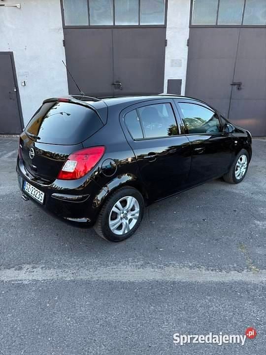 Używany Opel Corsa 2011 Czarny Hatchback