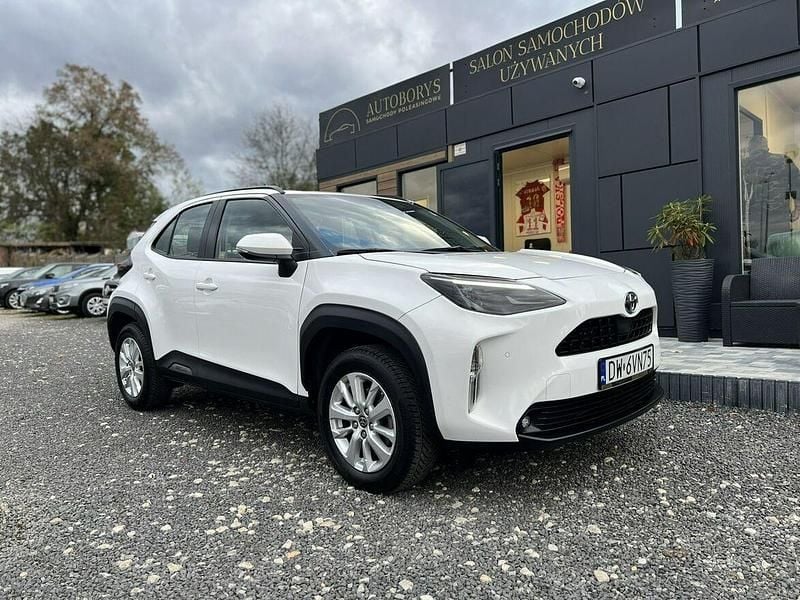 Używany Toyota Yaris Cross 116 KM (85 kW) 2023 Biały (metalik) SUV